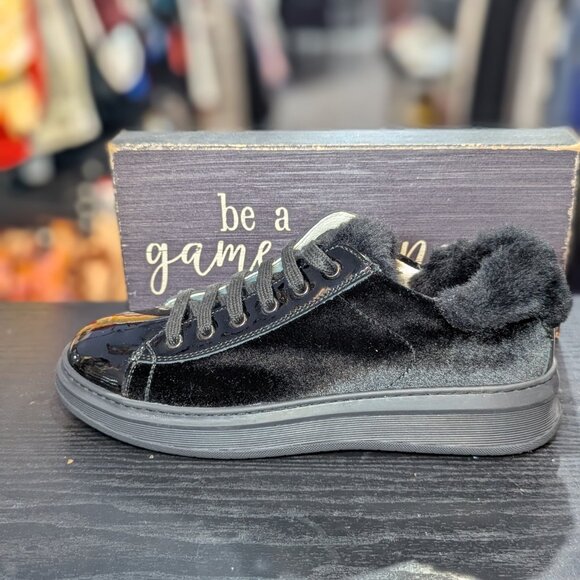 Naturino Velvet Patent Faux Fur Zip Sneaker